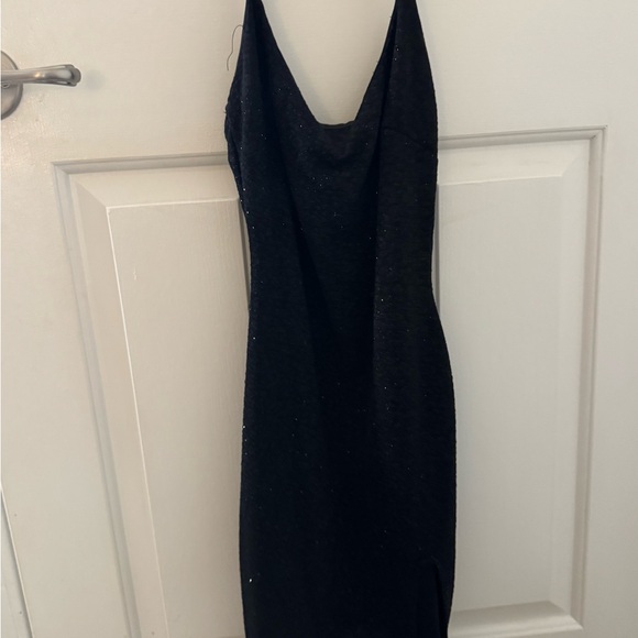 black formal dress. short. glitter. perfect condition. worn once. size x small. - Picture 2 of 4